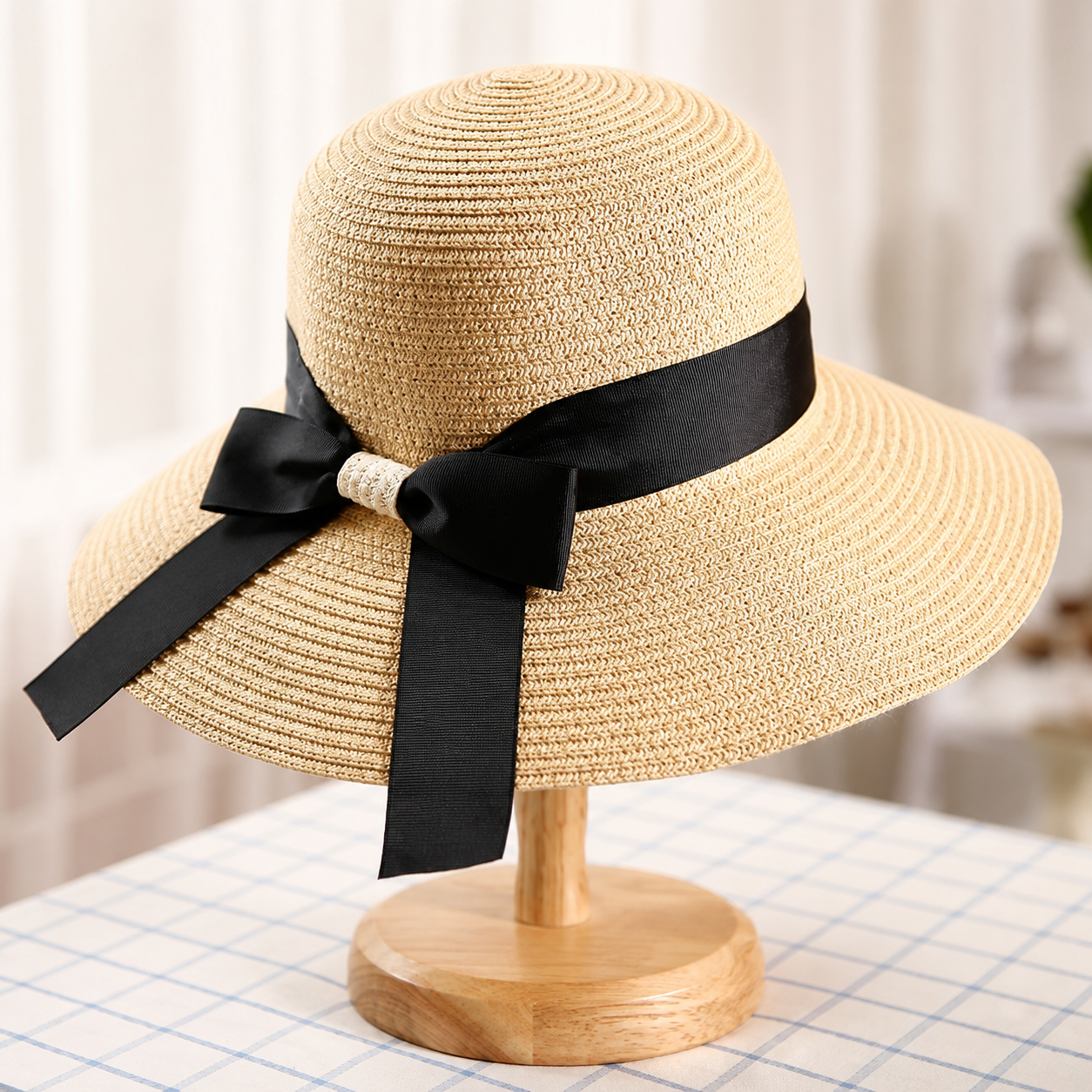 Women’s Foldable Wide-Brim Straw Sun Hat